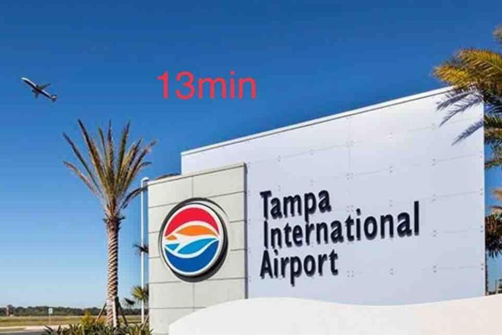 Grey Novo Studio + Free-Parking&Wifi Tampa Eksteriør billede