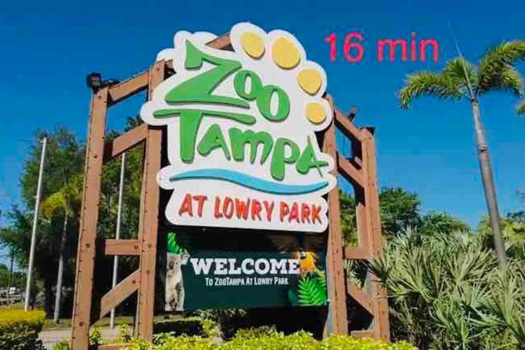 Grey Novo Studio + Free-Parking&Wifi Tampa Eksteriør billede