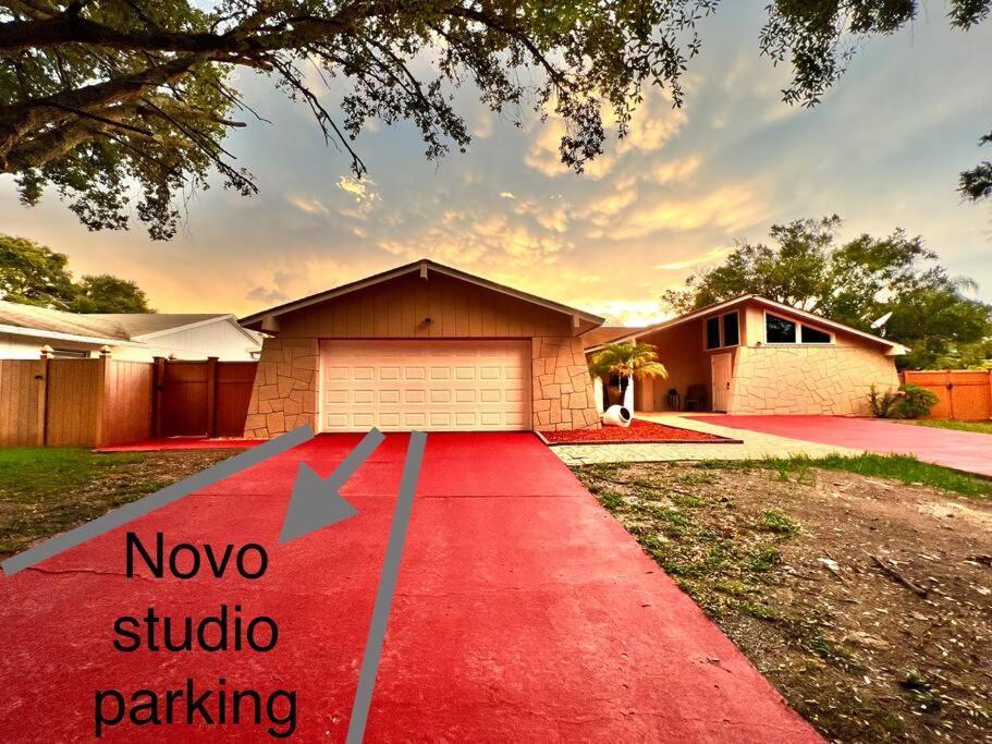 Grey Novo Studio + Free-Parking&Wifi Tampa Eksteriør billede